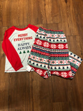 Load image into Gallery viewer, BNWT Kid&#39;s Size 6/7 Christmas Pajamas