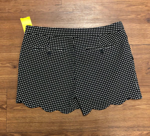 Size 8 Shorts, scallop bottom