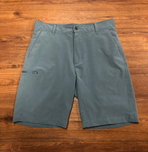 Load image into Gallery viewer, Size 32 Lee performance  Shorts
