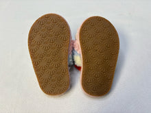 Load image into Gallery viewer, UGG 6 shoes
