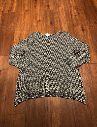 Size XXL womenbs Shirt