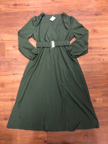 womens Size L Dress w/ belt