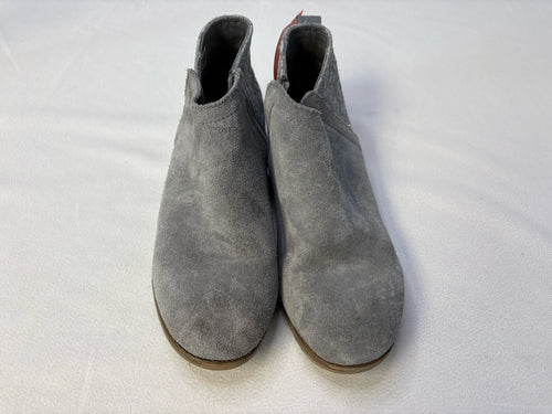 Toms 5.5 shoes