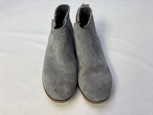 Toms 5.5 shoes