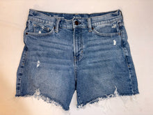 Load image into Gallery viewer, Size 6 Shorts