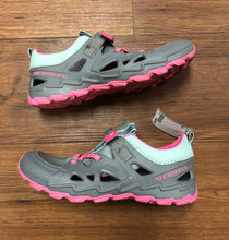 Load image into Gallery viewer, Merrell 6 shoes