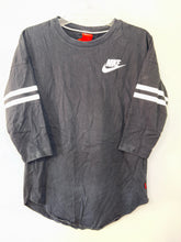 Load image into Gallery viewer, Size M Nike Shirt