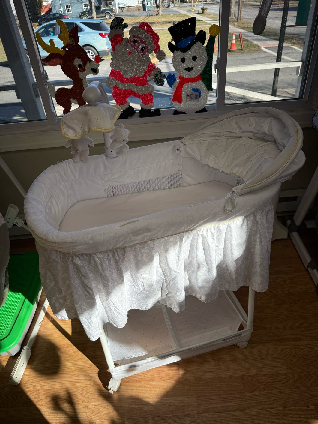 Bassinet PICK UP ONLY