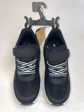Load image into Gallery viewer, 12 Shoes