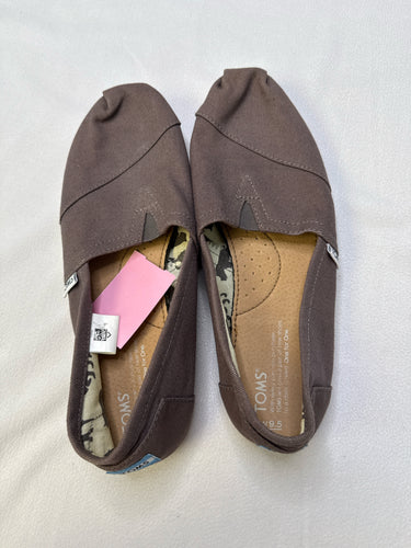 Toms 9.5 shoes