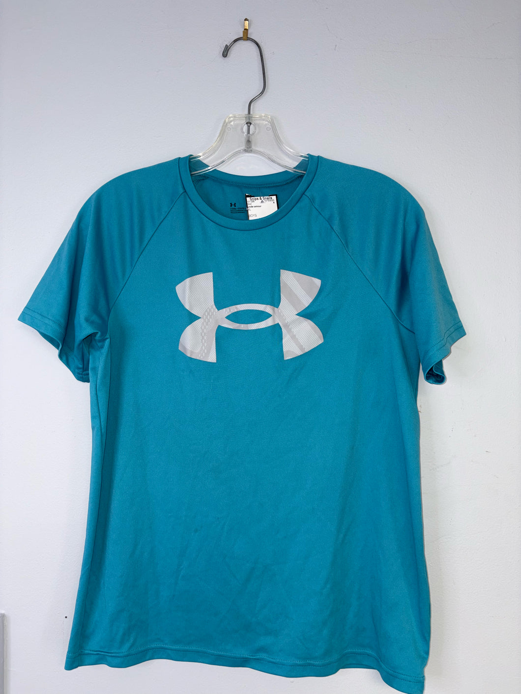 XL under armour Shirt