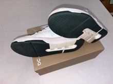 Load image into Gallery viewer, Women's Mint Condition On Cloud 7.5 Sneakers