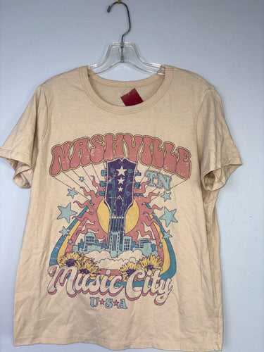Size Large womens nashville shirt