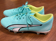 Load image into Gallery viewer, Puma Cleats