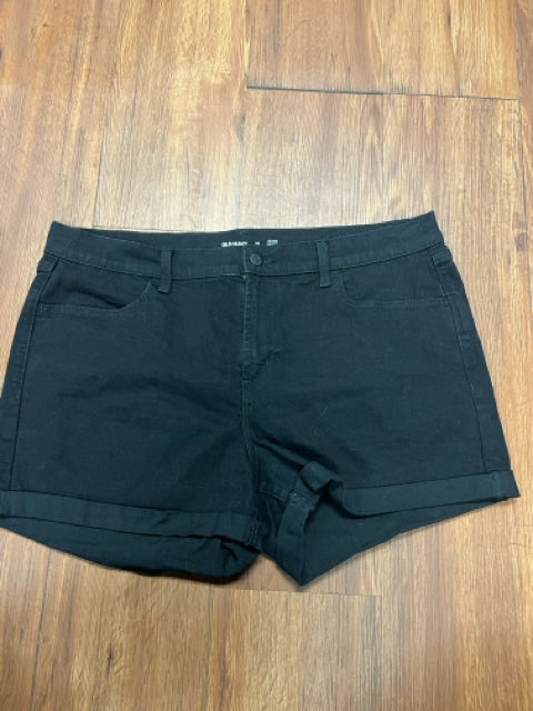 Women's Size 14 old navy mid rise wow Shorts