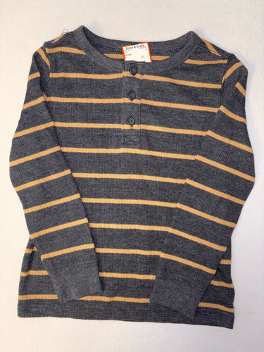 Boys 5t old navy Shirt