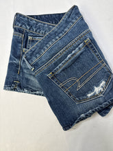 Load image into Gallery viewer, ladies Size 12 American Eagle Shorts