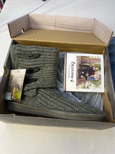 Load image into Gallery viewer, Bearpaw 10 knit tall boots  shoes