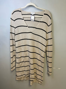 Size L old navy Sweater