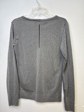 Load image into Gallery viewer, Size L Zyia Shirt