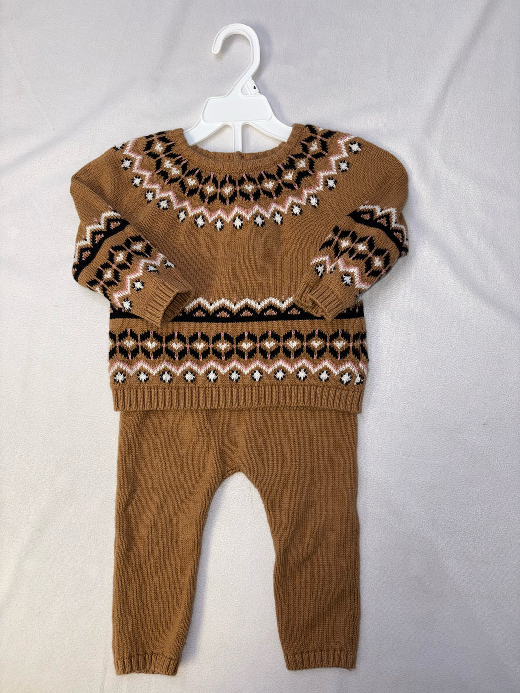 Girls 12-18 mos old navy Outfit