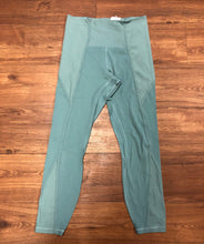 Load image into Gallery viewer, womens Size 8 Lululemon Leggings