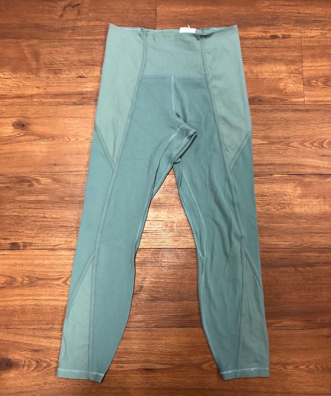 womens Size 8 Lululemon Leggings
