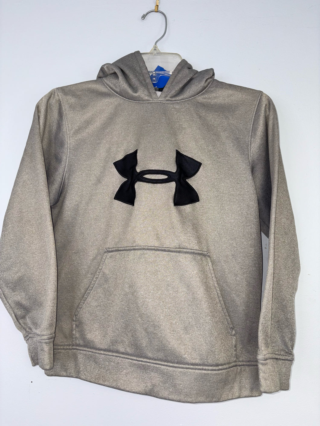 Youth Medium under armour Shirt