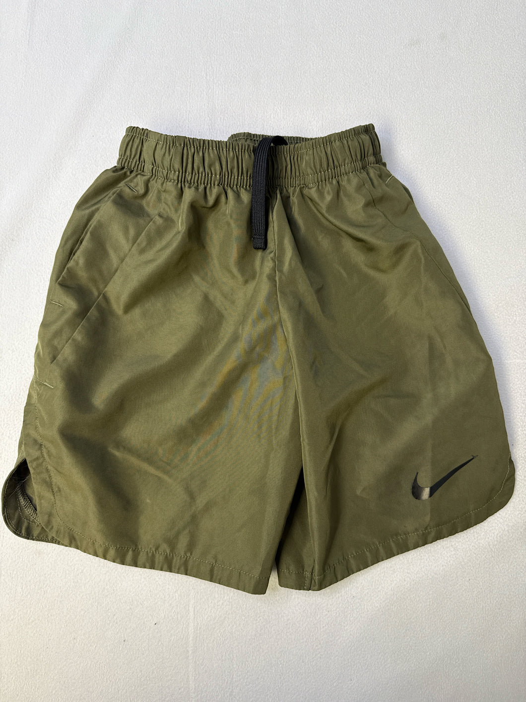 6 Nike boys  Shorts