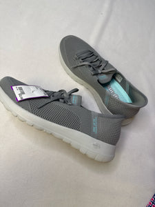 womens Skechers 9 shoes