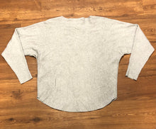 Load image into Gallery viewer, womens Size M Liv Milano Sweater BNWT