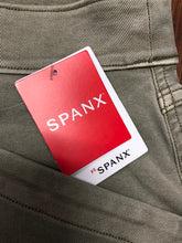 Load image into Gallery viewer, Size L Spanx Pants