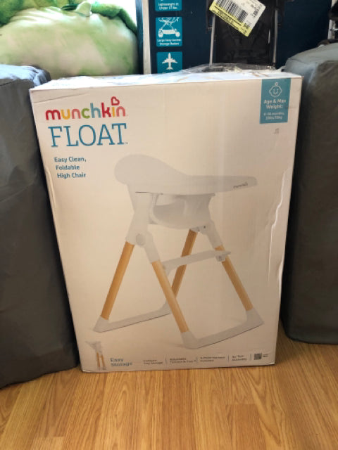 Munchkin Float High Chair