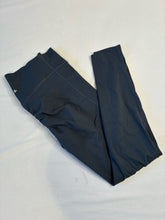 Load image into Gallery viewer, Women's Size L Halara Leggings w/ pockets