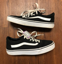 Load image into Gallery viewer, vans 7.5 shoes