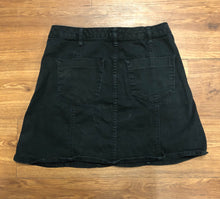 Load image into Gallery viewer, Size 8 mossimo Skirt, button front