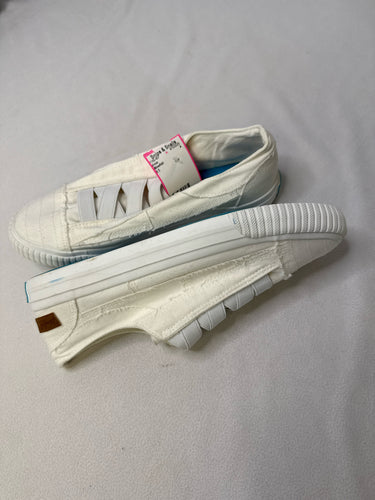 Blowfish 8.5 shoes
