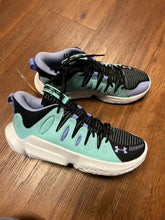 Load image into Gallery viewer, under armour 10 sneakers