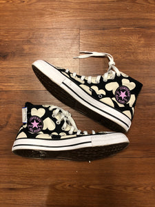 Converse 9.5 shoes