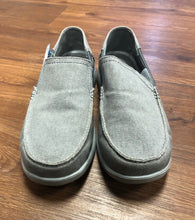 Load image into Gallery viewer, Crocs 9 shoes