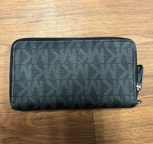 michael kors Purse with wallet