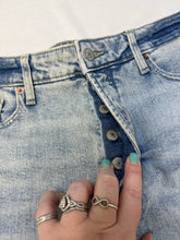 Load image into Gallery viewer, Size 14 old navy Shorts