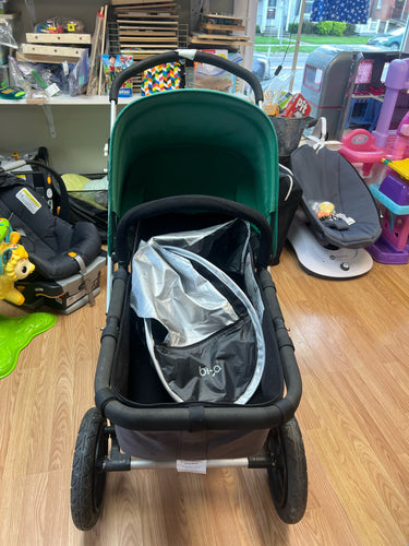 stroller with accesories  PICK UP ONLY