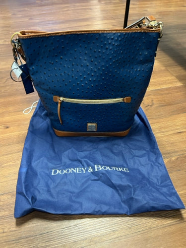 Dooney Ostrich hobo bnwt