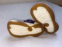 Load image into Gallery viewer, Keen 9 shoes