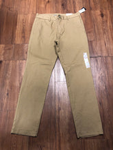 Load image into Gallery viewer, BNWT Men&#39;s Size 34x32 Old Navy Pants