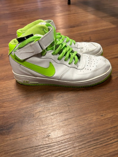 Nike 9.5 shoes