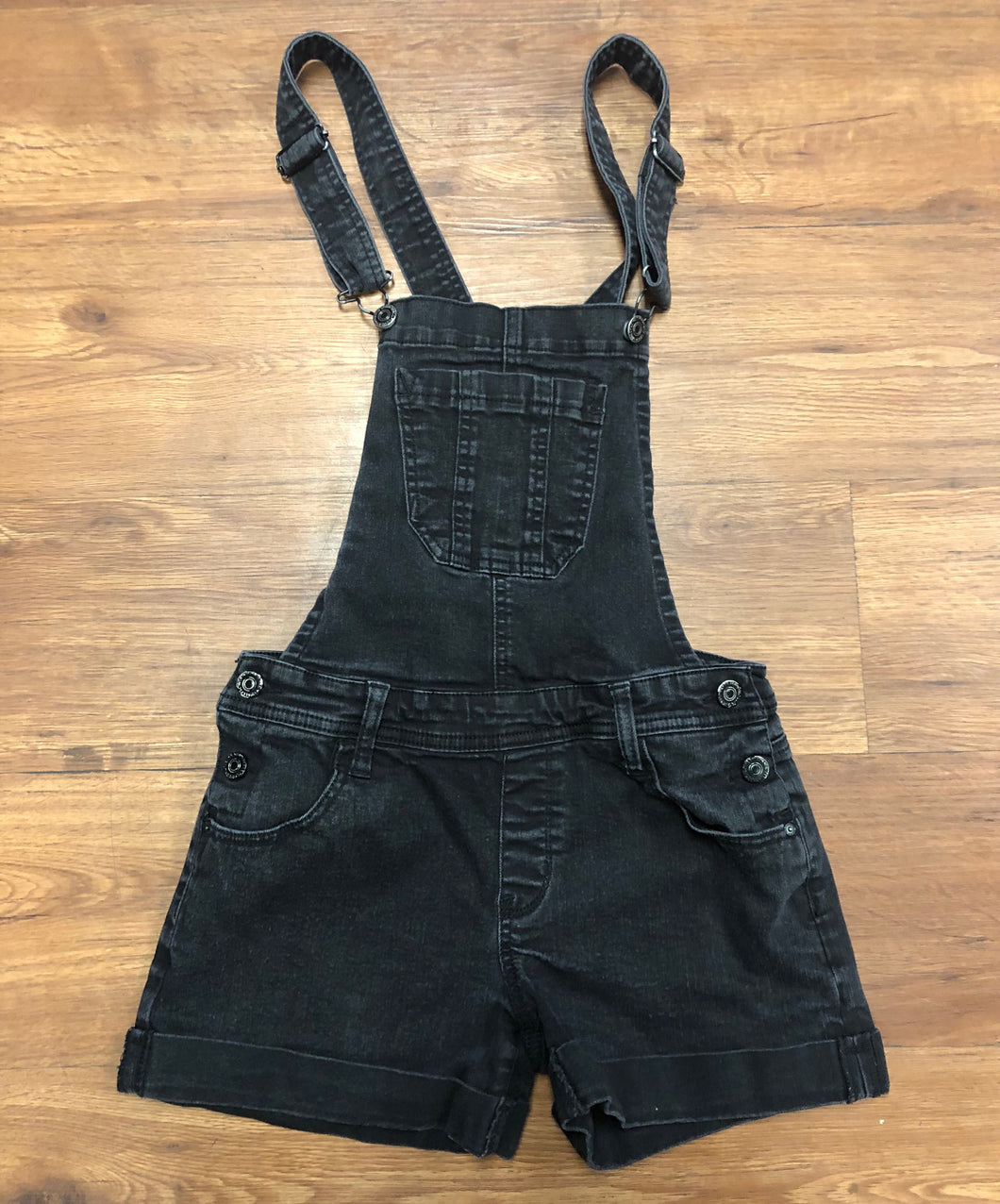 Size XS Wallflower Shorts