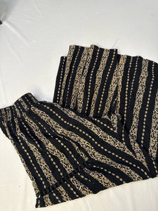 Size M Buckle bnwt Pants