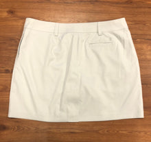 Load image into Gallery viewer, Size 16 IZOD skirt
